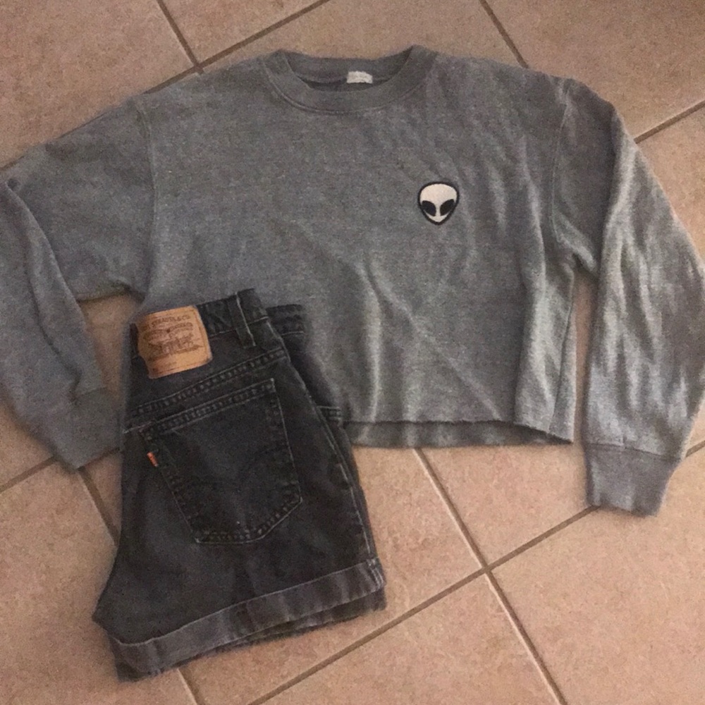 Alien sweater crop top